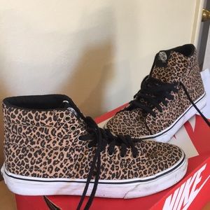 💓cheetah print high top vans💓